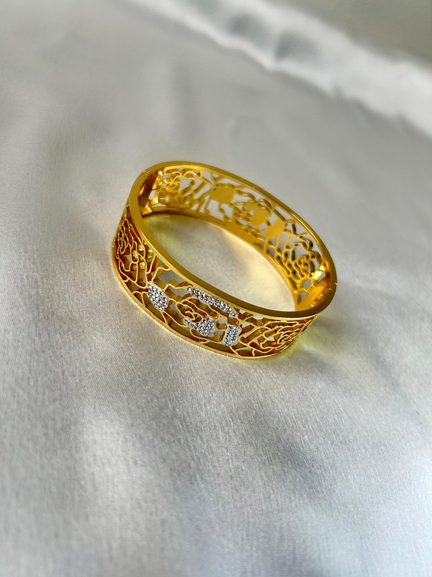 Thumb Press Bracelet