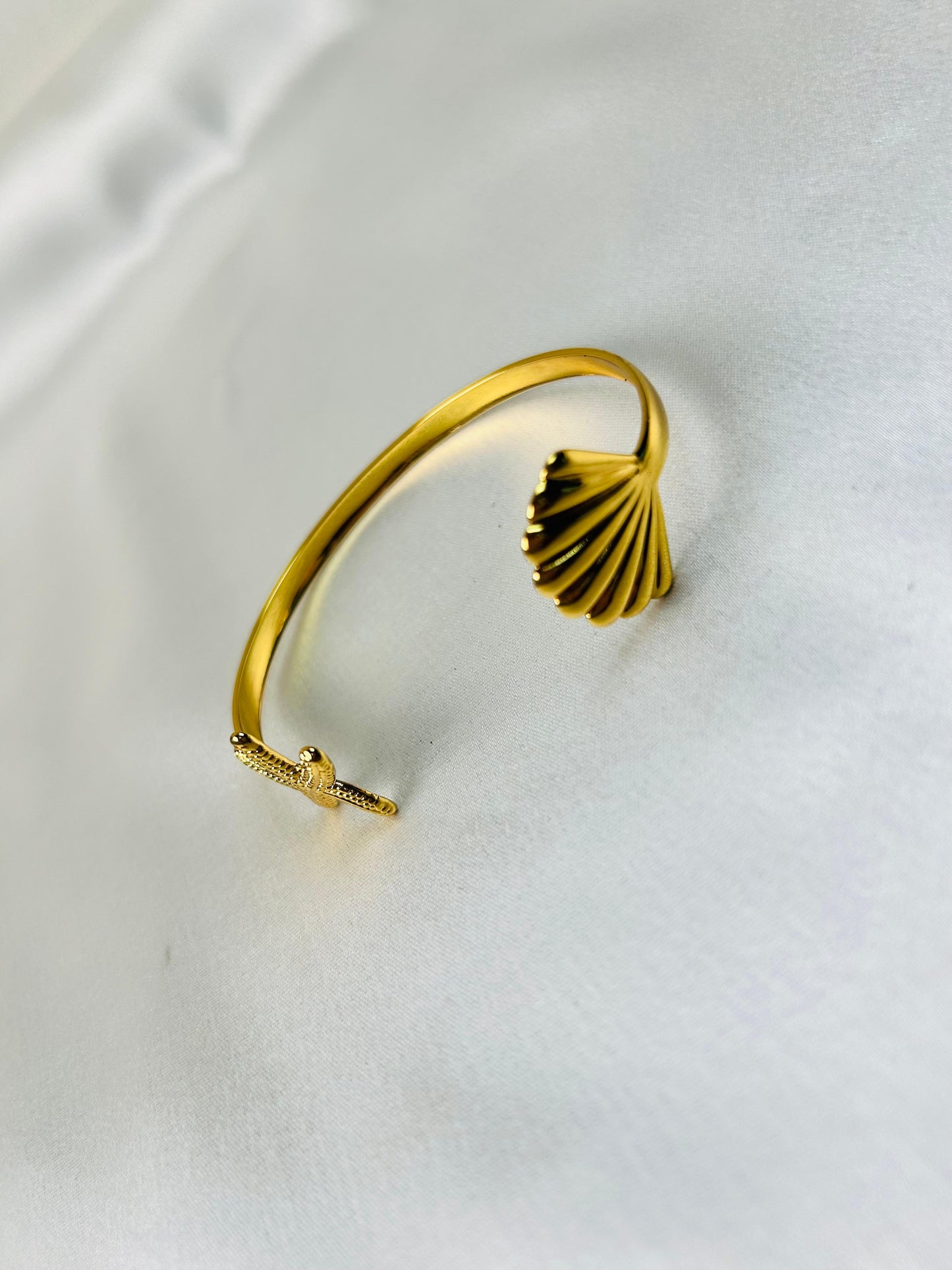 Star Shells Bracelet