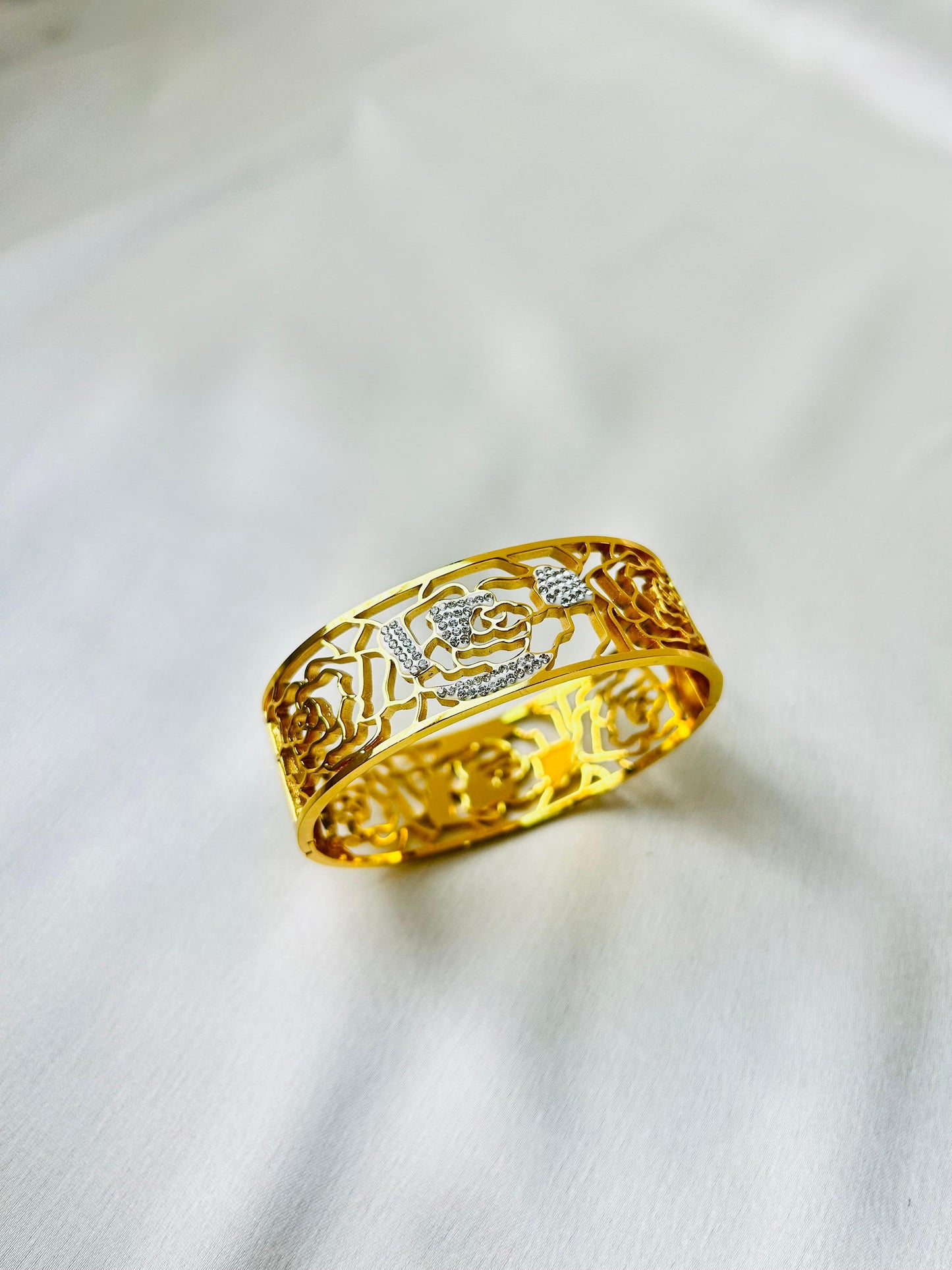 Thumb Press Bracelet